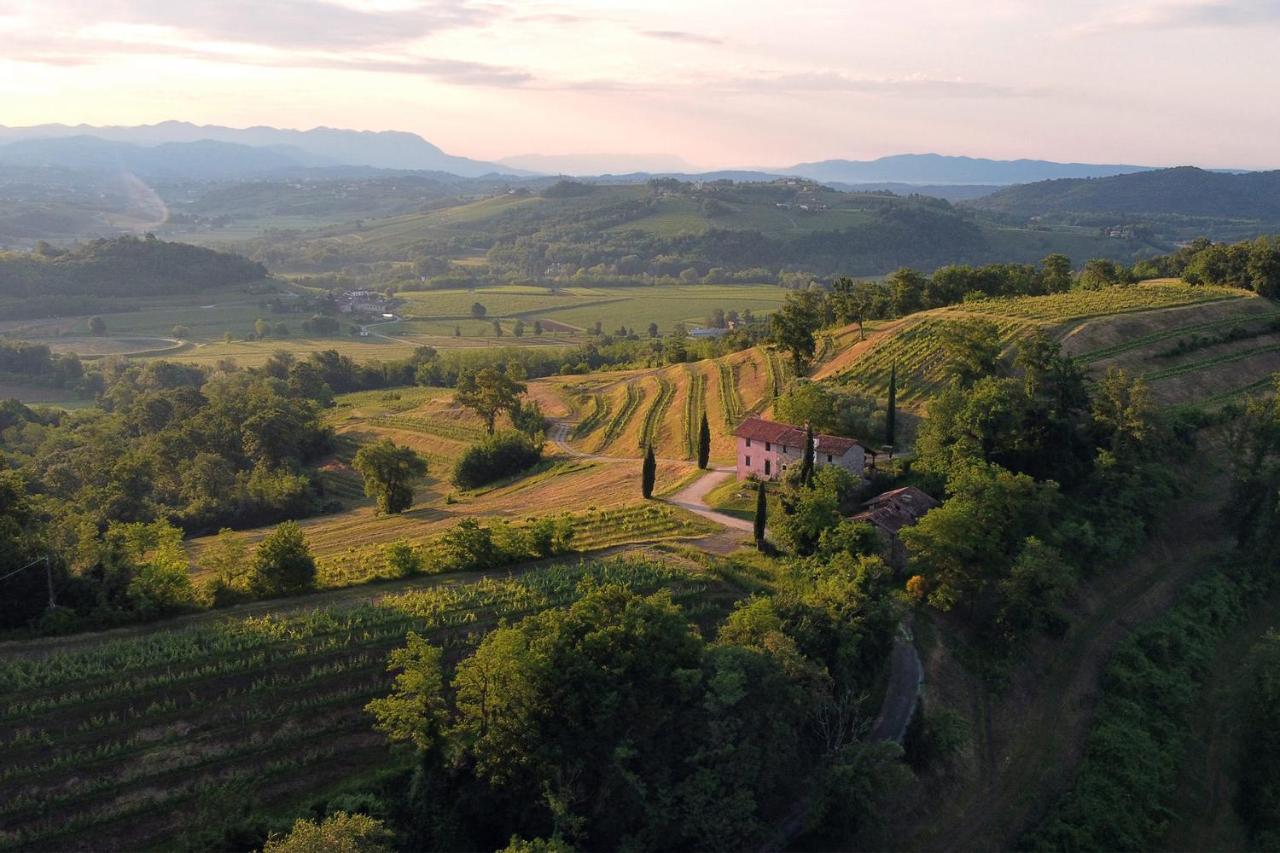 Tenuta Perusini Corno di Rosazzo Buitenkant foto